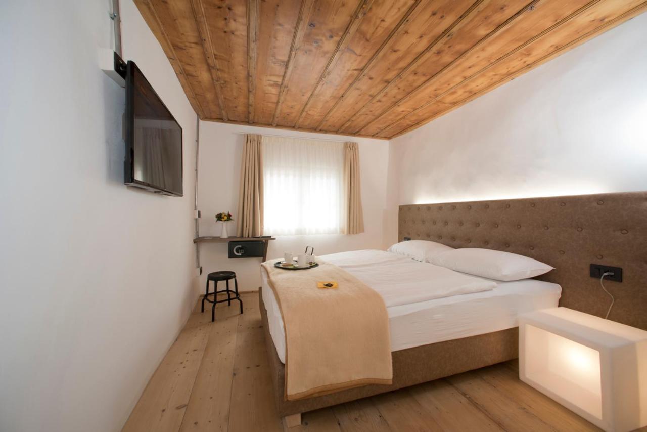 Sir Thomas Bed And More Bozen Exterior foto